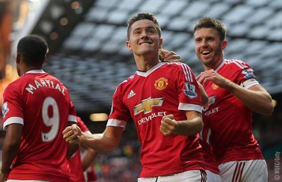 她的职业生 她的职业生